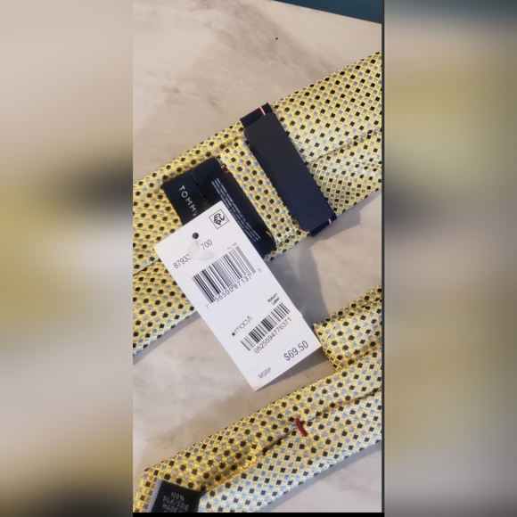 Tommy Hilfiger Silk Tie Yellow - Picture 2 of 3
